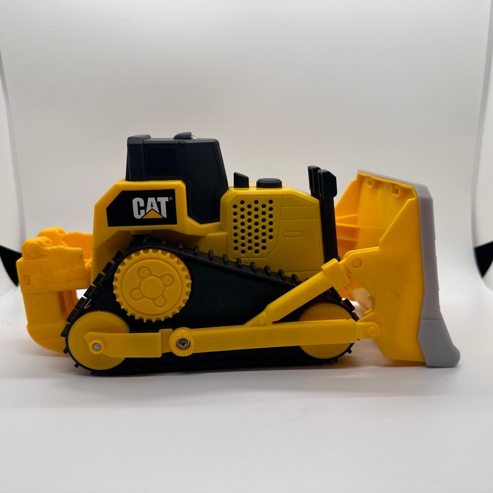 CAT TOUGH MACHINES BULLDOZER‎